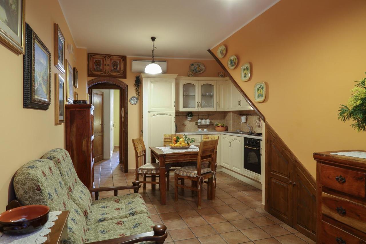 Casa Antico Borgo Cuseni Apartment Taormina Bagian luar foto