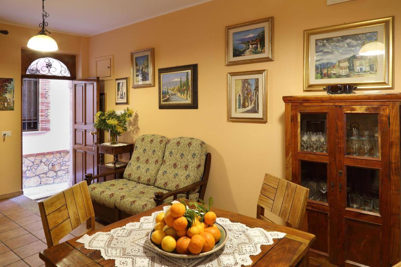 Casa Antico Borgo Cuseni Apartment Taormina Bagian luar foto